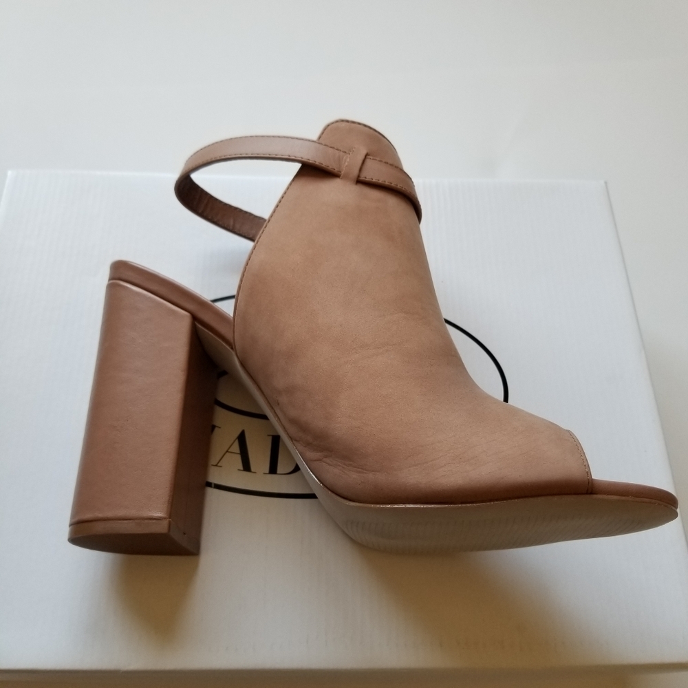 Steve Madden Carnabi heel. Nude Nubuck. - Picture 7 of 7